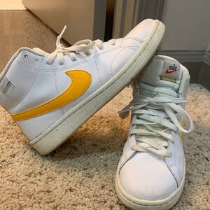 Nike tennis shoes